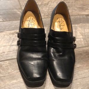 Life Strides Black Classic